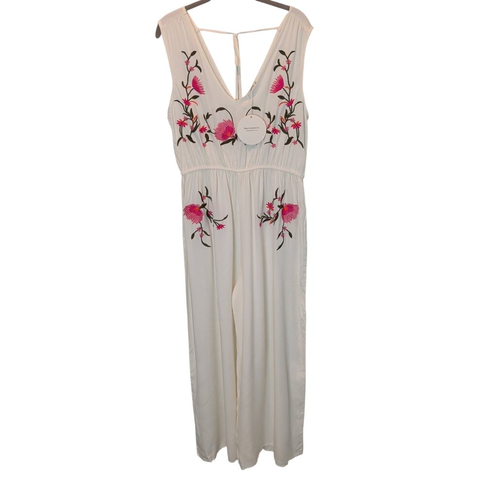 NWT Rusttydustty Womens Sz XL White Floral Embroidered Jumpsuit Flowy Sleeveless